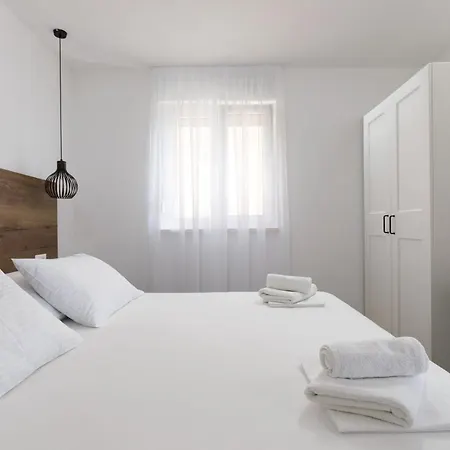 Residence Viskovic Tučepi Esterno foto